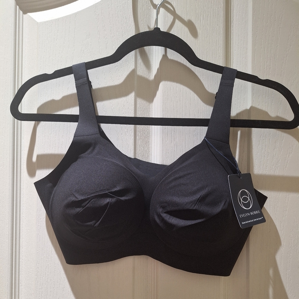 Evelyn Bobbie Beyond Bra Black Size M